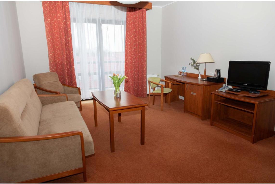 Hotel Piast Cedynia Buitenkant foto
