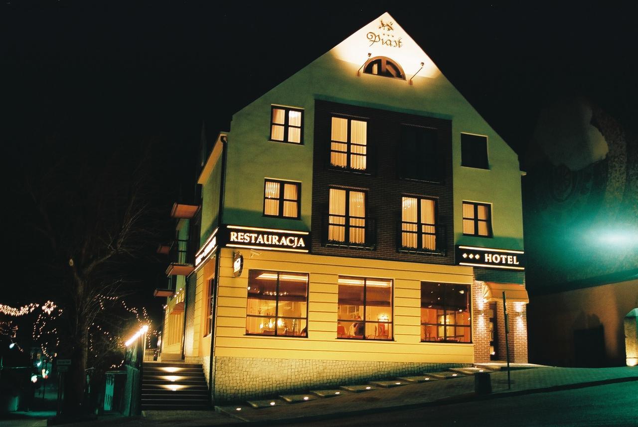 Hotel Piast Cedynia Buitenkant foto