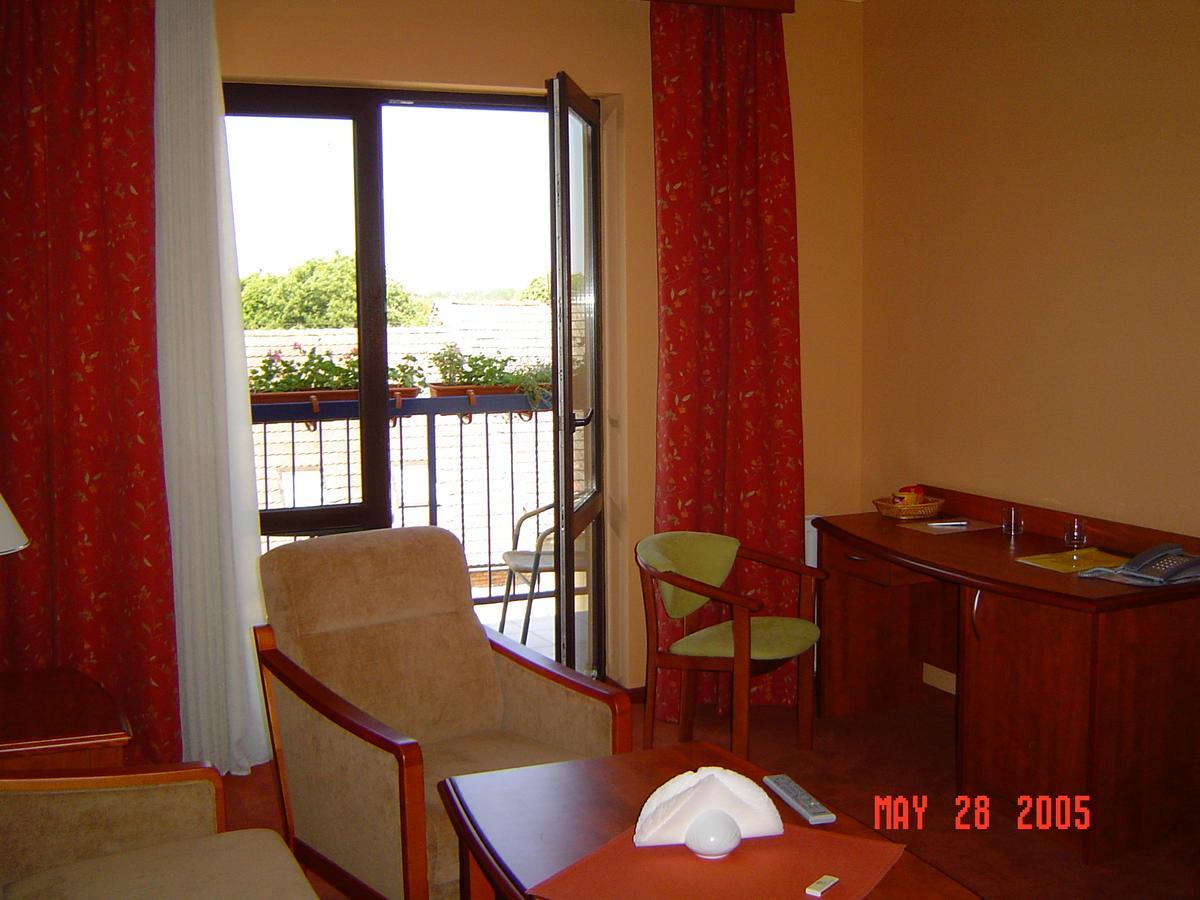 Hotel Piast Cedynia Buitenkant foto