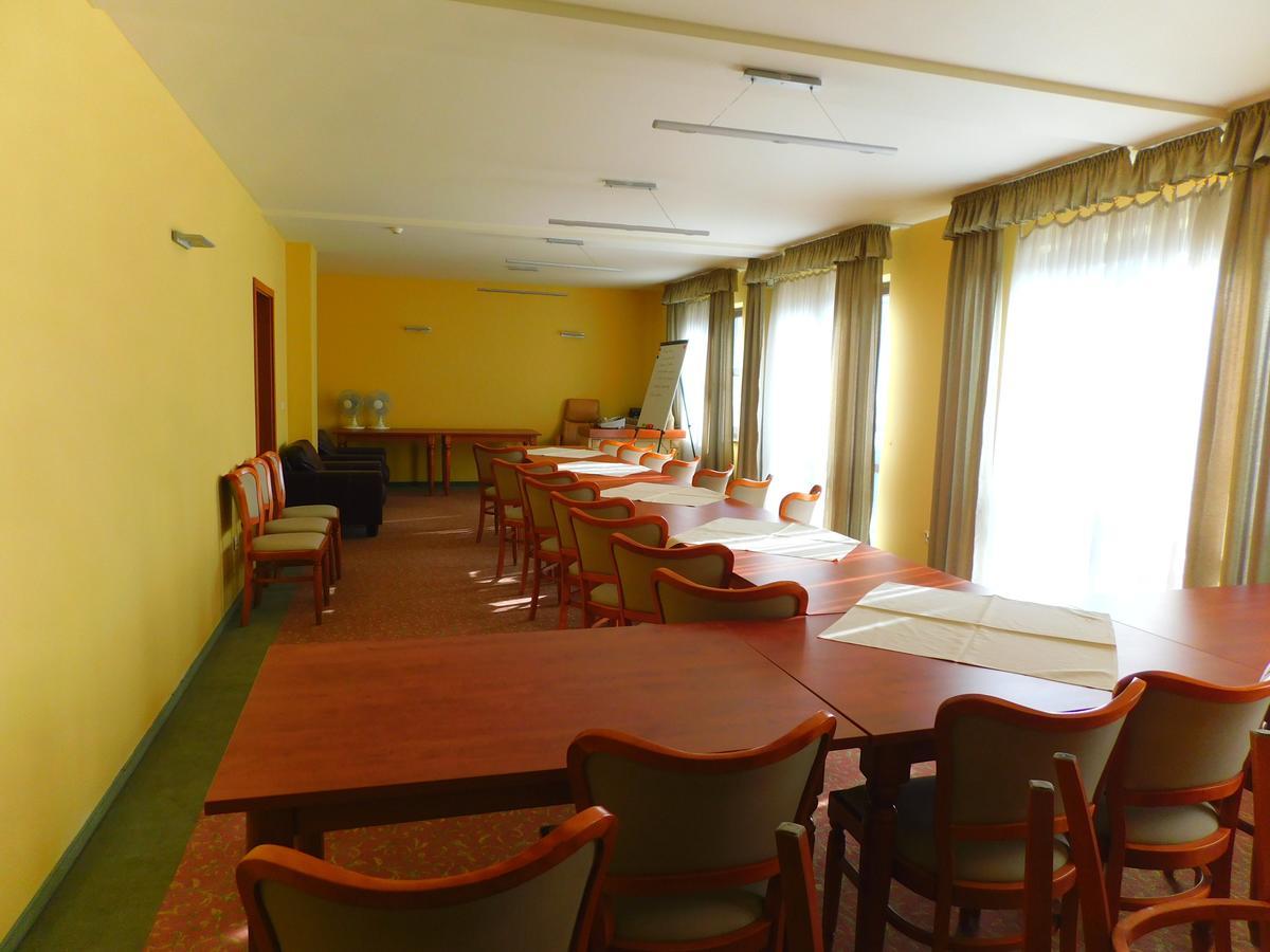 Hotel Piast Cedynia Buitenkant foto