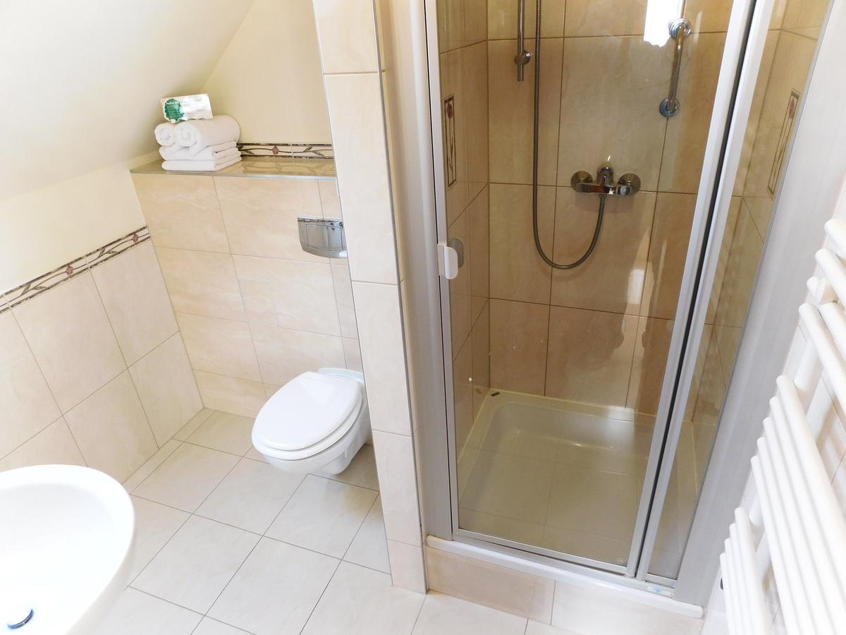 Hotel Piast Cedynia Buitenkant foto